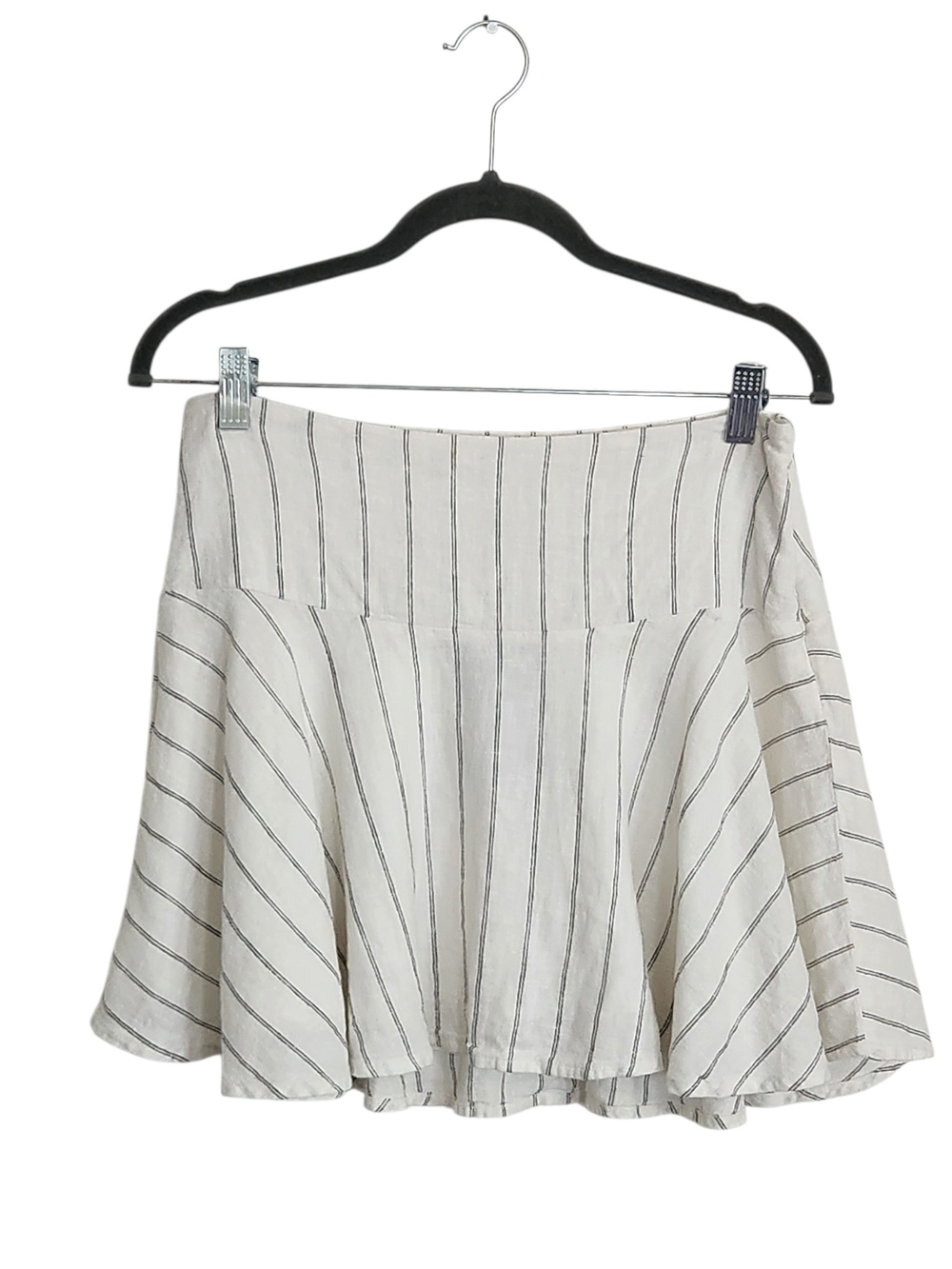 Universal Thread Off White Striped Linen Blend Mini Skirt Size Small NWT Flaw